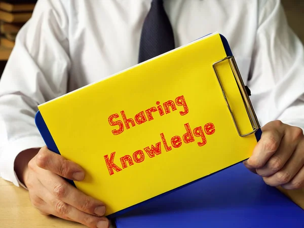 Concepto Negocio Sobre Compartir Conocimiento Con Signo Hoja —  Fotos de Stock