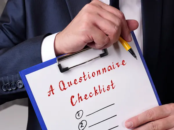 Concetto Business Questionnaire Checklist Con Segno Sul Pezzo Carta — Foto Stock