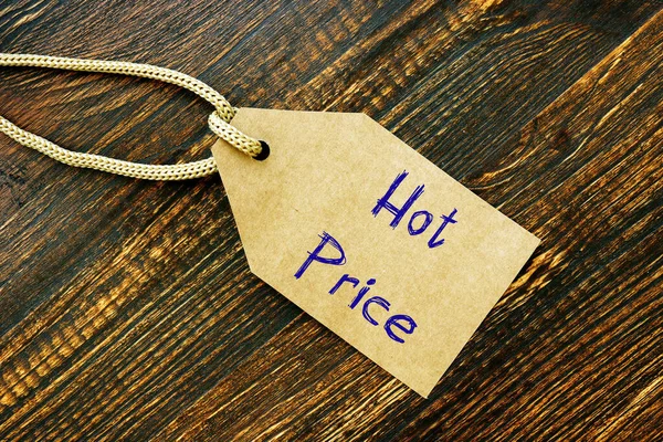 Concepto Financiero Sobre Hot Price Con Signo Hoja — Foto de Stock