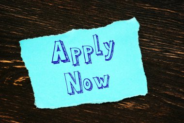 Şimdi Uygula ile ilgili finansal konsept.