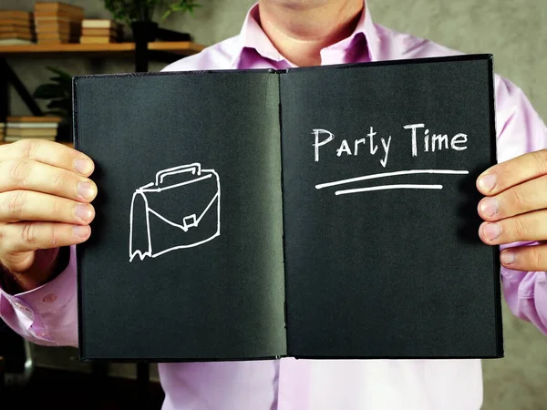 Финансовая Концепция Party Time Знаком Листе Бумаги — стоковое фото