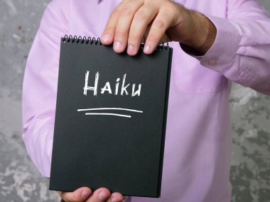  Kağıtta Haiku işareti var.
