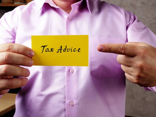 비즈니스 컨셉은 Tax Advice 의미하며 페이지에 문구가 있습니다 — 스톡 사진