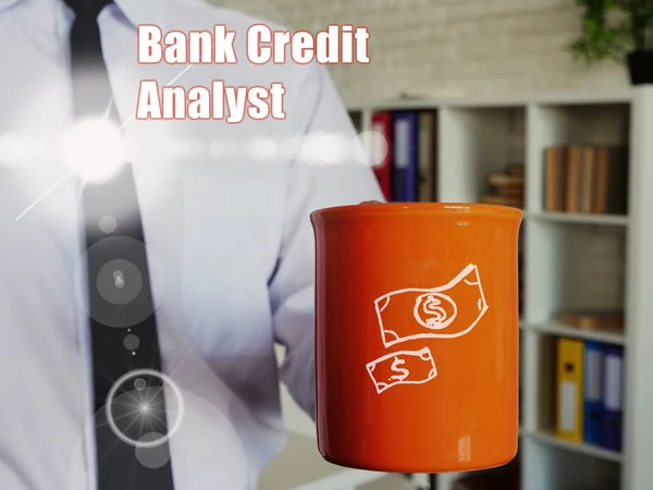 Finansiellt Koncept Bank Credit Analyst Man Med Kopp Kaffe Bakgrunden — Stockfoto