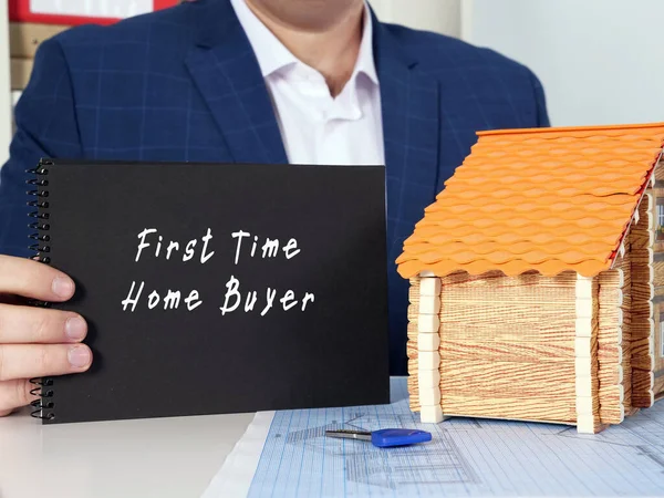 Concepto Negocio Sobre First Time Home Buyer Con Inscripción Bloc —  Fotos de Stock