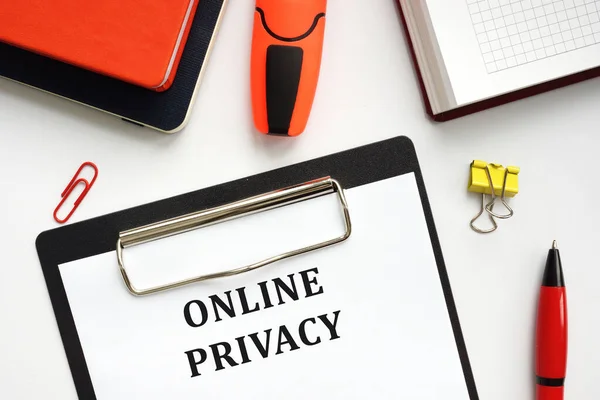 Financieel Begrip Online Privacy Met Zin Het Blad — Stockfoto