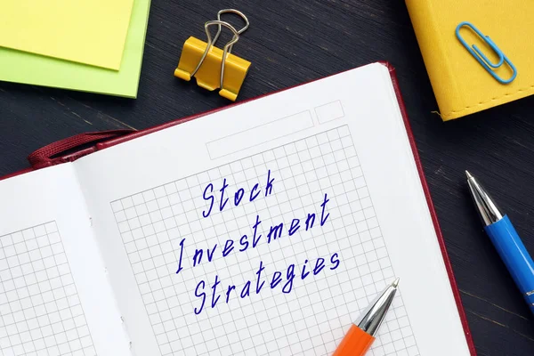 Concepto Financiero Que Significa Estrategias Inversión Acciones Con Signo Hoja —  Fotos de Stock