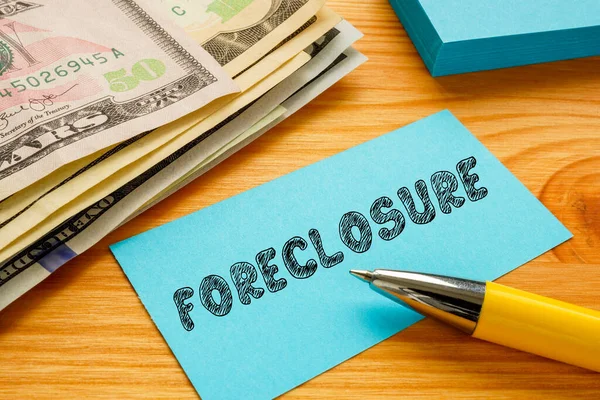 Pénzügyi Koncepció Jelentése Foreclozás Táblával Lapon — Stock Fotó