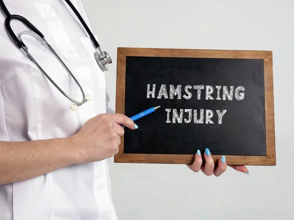 Concepto Médico Sobre Hamstring Injury Con Inscripción Pizarrón — Foto de Stock