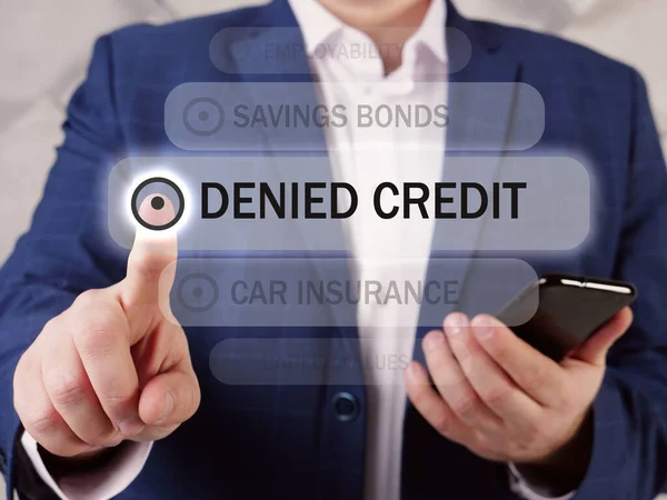 스크린에 Denied Credit 문구가 있습니다 현대의 은행은 사무실에서 기술을 란빌려 — 스톡 사진