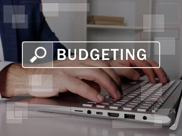 Budgeting Fras Skärmen Handlare Använder Internetteknik Kontoret Konceptsökning Och Budgeting — Stockfoto
