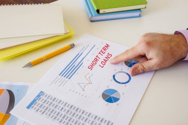 Finansal konsept, kısa vadeli krediler anlamına gelir..