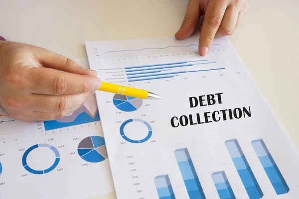 Koncepcja Finansowa Dotycząca Debt Collection Znakiem Dokumencie Finansowym — Zdjęcie stockowe