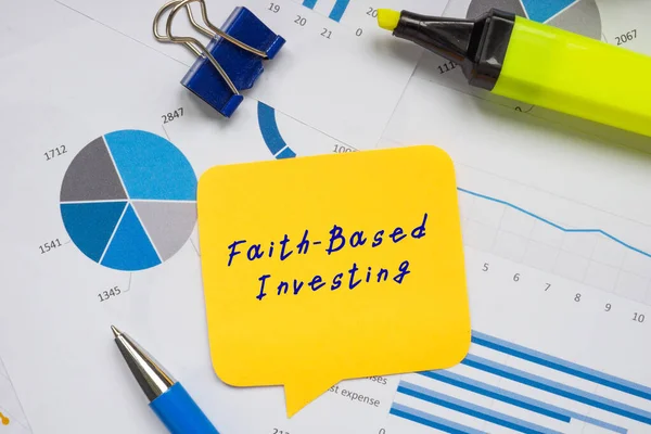 Business Concept Betekent Faith Based Investeren Met Inscriptie Het Stuk — Stockfoto