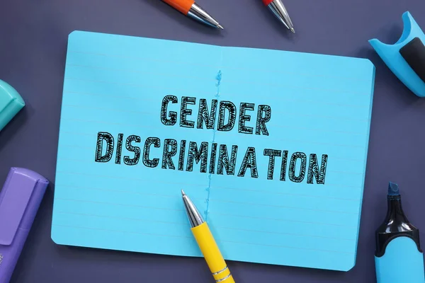 Concepto Financiero Sobre Discriminación Género Con Frase Papel — Foto de Stock