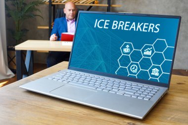  Bilgisayarda ICE BREAKER yazıları.