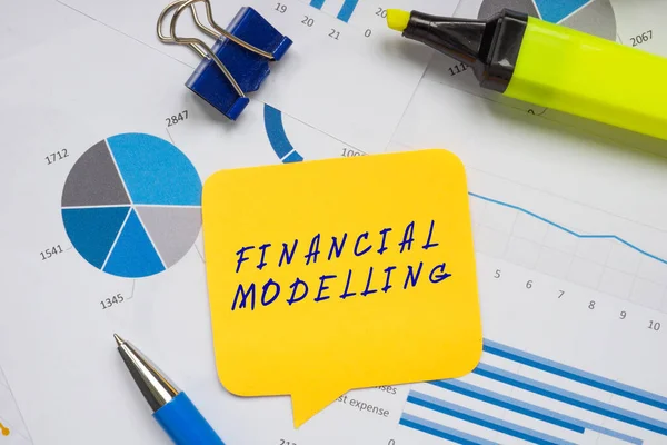 Koncepcja Finansowa Oznaczająca Modelling Finansowy Znakiem Kartce Papieru — Zdjęcie stockowe