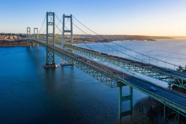 Washington 'daki Tacoma Narrows Köprüsü Gig Limanı' ndan alındı.
