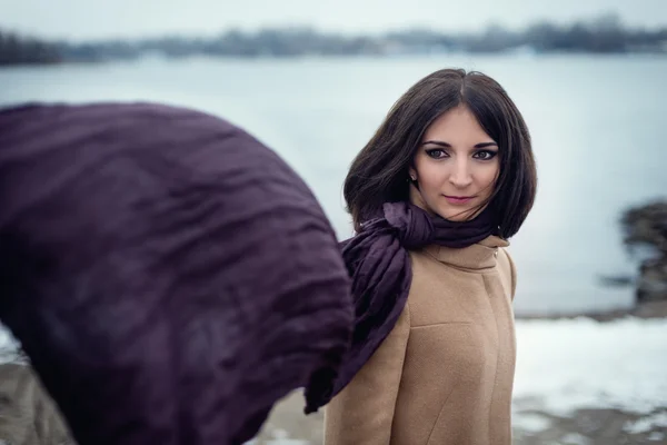 güzel bir kız açık portresi