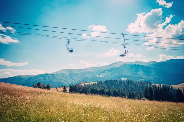 Emtpy telesiyej Kayak merkezinde