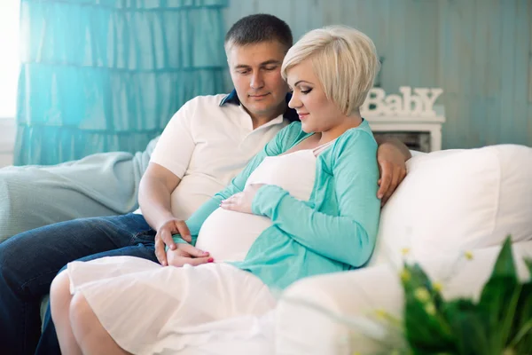 Pregnant couple — Stock Photo, Image