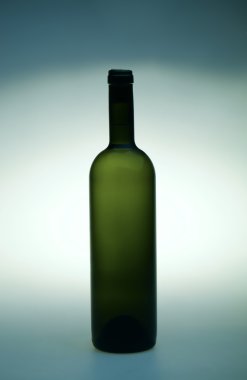 beyaz şarap şişeleri