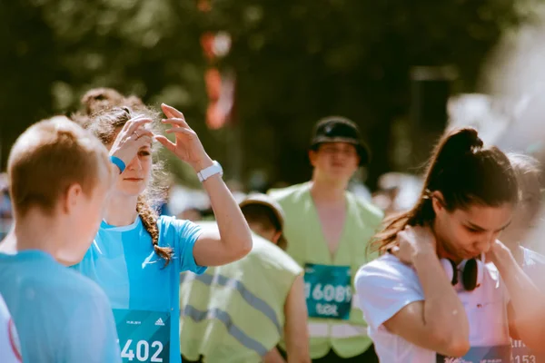 Riga Letonia Mayo 2019 Los Corredores Preparan Para Maratón Rimi — Foto de Stock