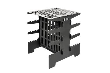 Dikey barbekü ızgarası. Beyaz arkaplanda çelik siyah izole