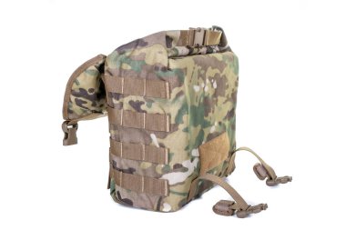 Küçük ordu sırt çantası, izole edilmiş beyaz arka plan, stüdyo çekimi.