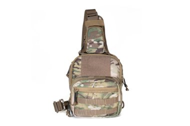 Küçük ordu sırt çantası, izole edilmiş beyaz arka plan, stüdyo çekimi.