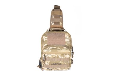 Küçük ordu sırt çantası, izole edilmiş beyaz arka plan, stüdyo çekimi.