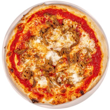 Şam, mozarella ve domates soslu Amerikan pizzası. Tahta bir masada pizza, domatesli sarımsaklı biber.