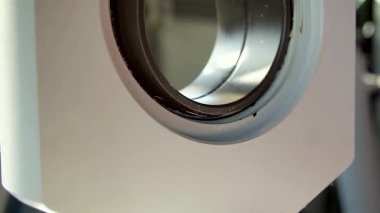 üretilen hidrolik silindirler, adım adım, metal üretimi, silindir montajı, yüksek basınçlı sanayi fabrikası iş akışı, kalite kontrolü, ağır makineler, çelik hidrolik sistemleri