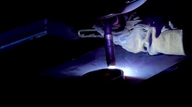 birincil hidrolik silindirler, üretim süreci, hassasiyet makineleri, metal üretimi, silindir montaj yüksek basınç testi, fabrika iş akışı, kalite kontrolü, metal bileşenler