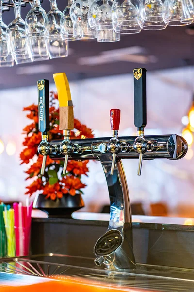 Barda bira musluğu. Bira musluğu. Fıçı Bira Musluğu