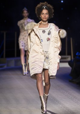 Tommy Hilfiger - Sonbahar Kış 2016 Koleksiyonu