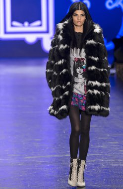 Anna Sui - sonbahar kış 2016 koleksiyonu