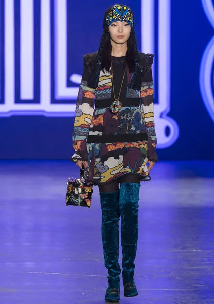 Anna Sui - Fall Winter 2016 collectie — Stockfoto