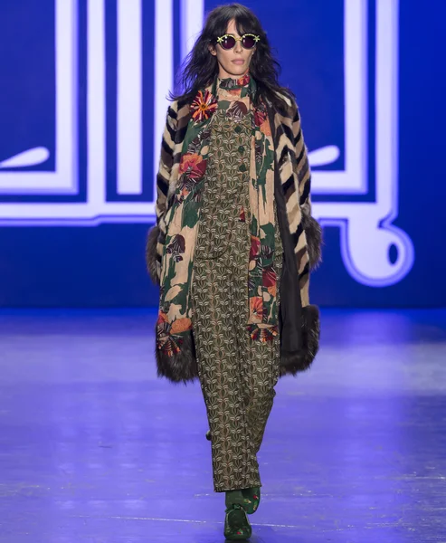 Anna Sui - sonbahar kış 2016 koleksiyonu