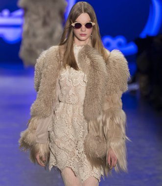 Anna Sui - sonbahar kış 2016 koleksiyonu