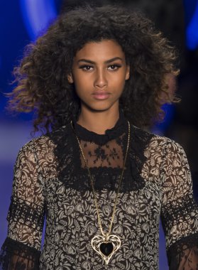 Anna Sui - sonbahar kış 2016 koleksiyonu