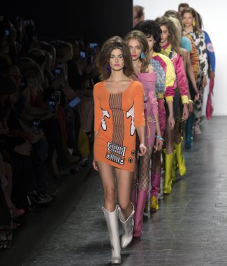 Jeremy Scott - sonbahar kış 2016 koleksiyonu