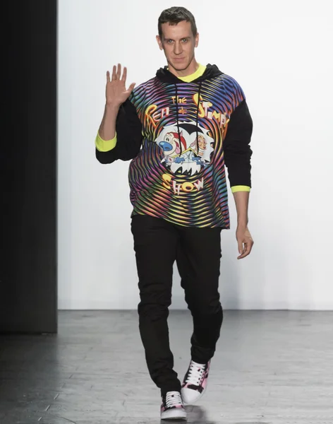 ⬇ Скачать Картинки Jeremy Scott, Стоковые Фото Jeremy Scott В.