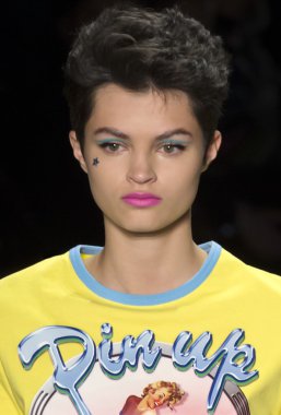 Jeremy Scott - sonbahar kış 2016 koleksiyonu