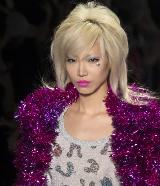 Jeremy Scott - sonbahar kış 2016 koleksiyonu