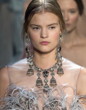 Marchesa - sonbahar kış 2016 koleksiyonu
