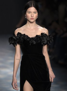 Marchesa - sonbahar kış 2016 koleksiyonu