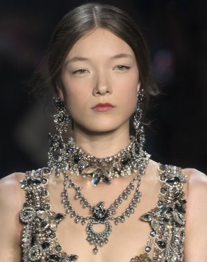 Marchesa - sonbahar kış 2016 koleksiyonu