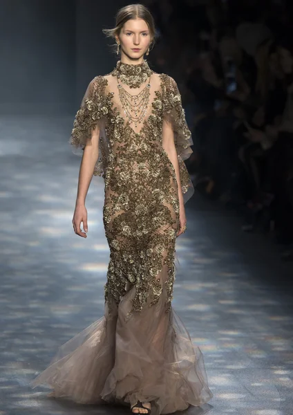 Marchesa - Colección Otoño Invierno 2016 — Foto de Stock