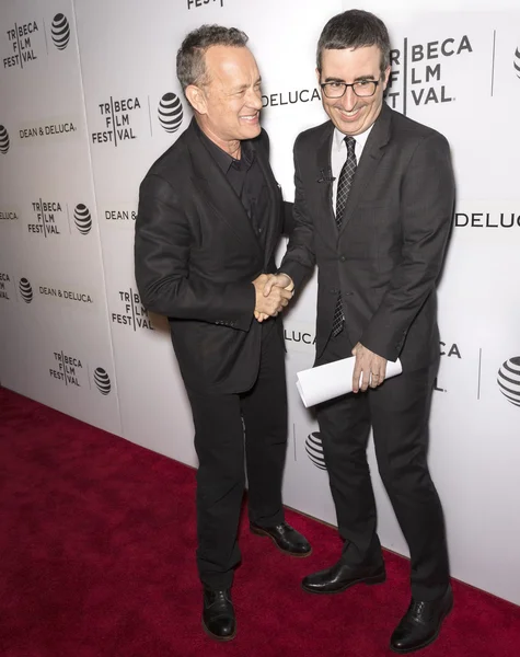 2016 Tribeca-Tribeca Talks Storytellers-Tom Hanks med John — Stockfoto